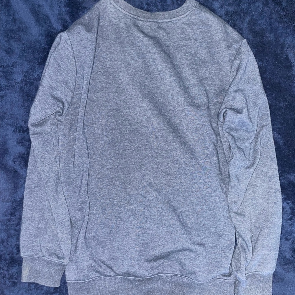 H&M sweater - Picture 2 of 2